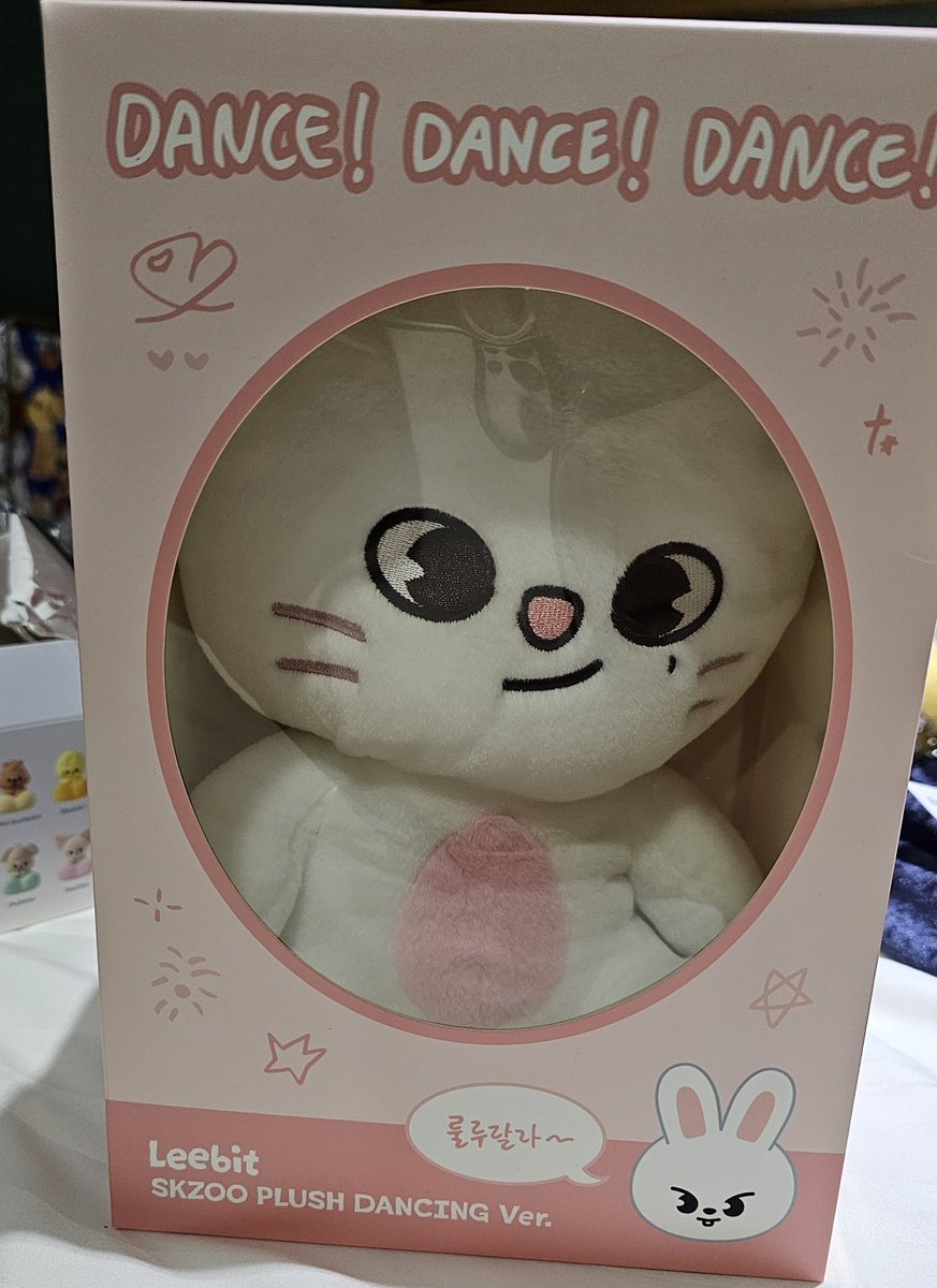 LK_1023's tweet photo. FANS SHOP我的Leebit去哪裡了😭 https://t.co/y5rZ7NDG22