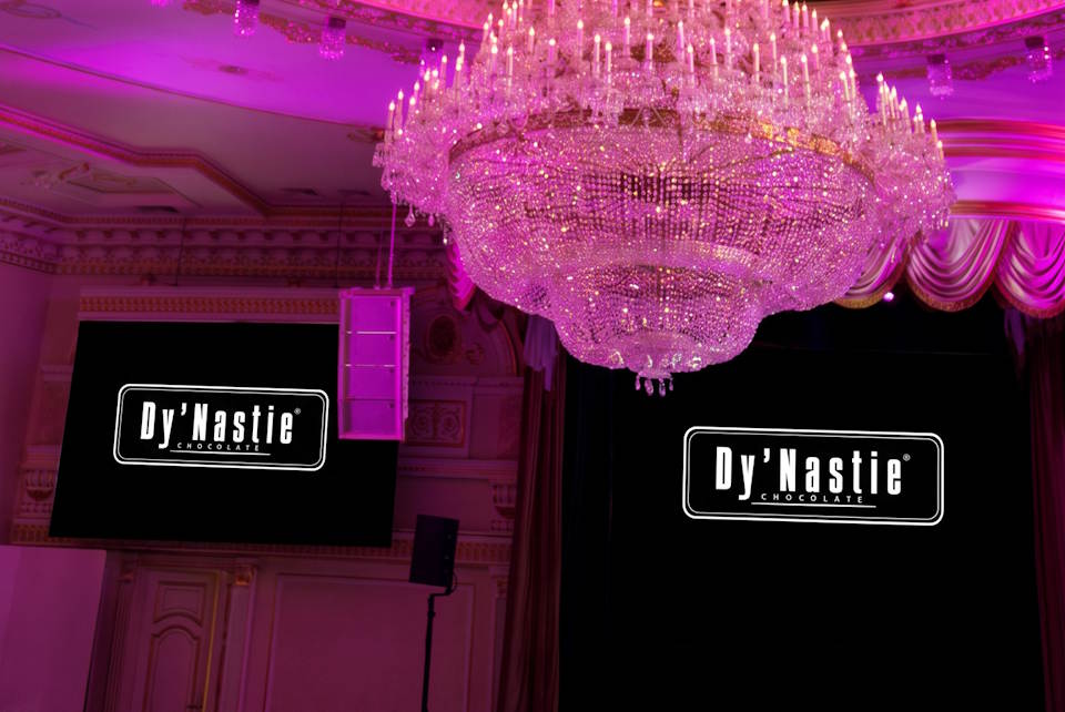 star_life_rt's tweet photo. Fashion Summer Awards 2026: мода, звезды и сладкий акцент вечера
https://t.co/iTCgQnLgdy https://t.co/QDubQph4yP