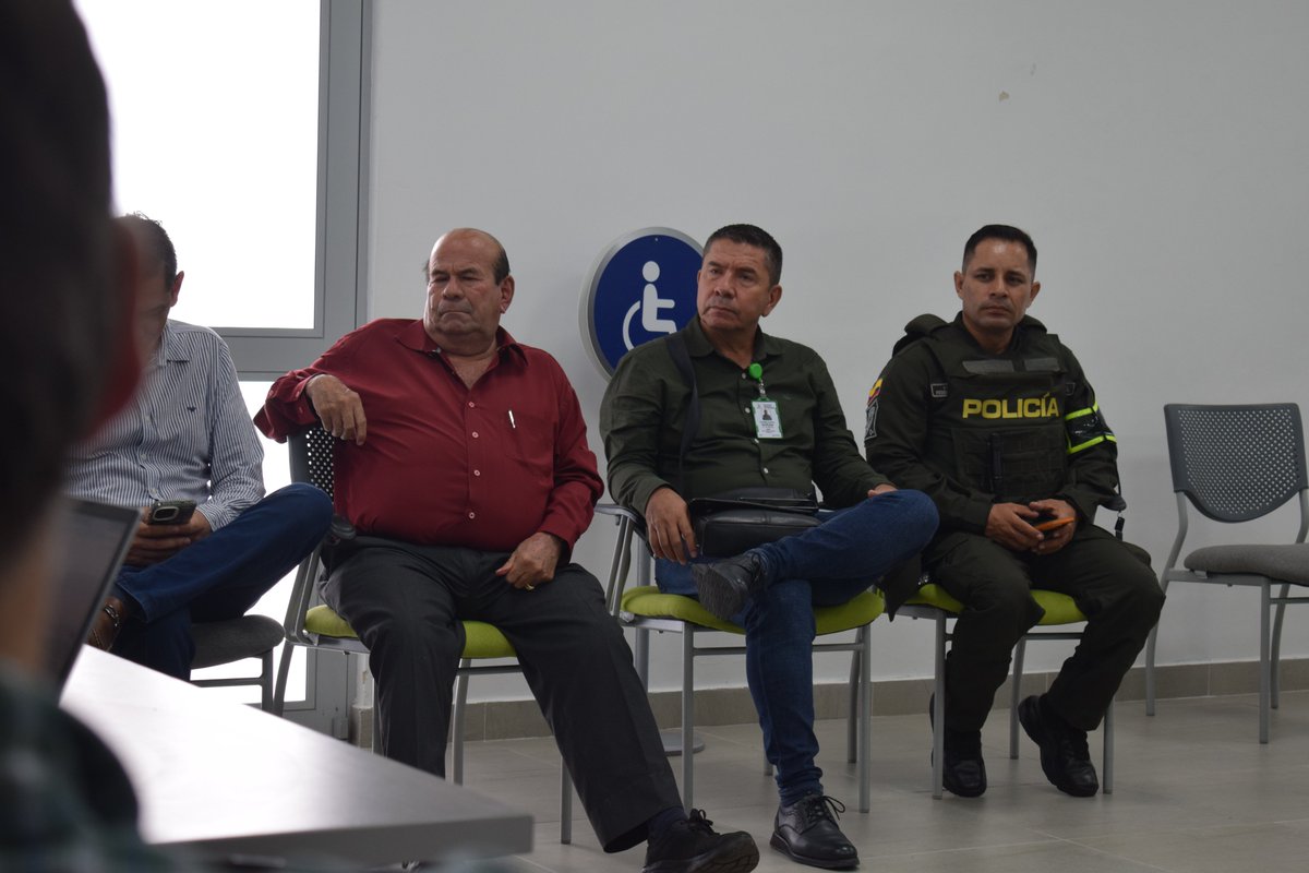 SabanaDeTorres1's tweet photo. ...con el propósito de adelantar mesa técnica y así lograr solución a la problemática por ingreso de empresas de transporte al Municipio de Sabana de Torres🤝 https://t.co/Z5LYHkCjXt