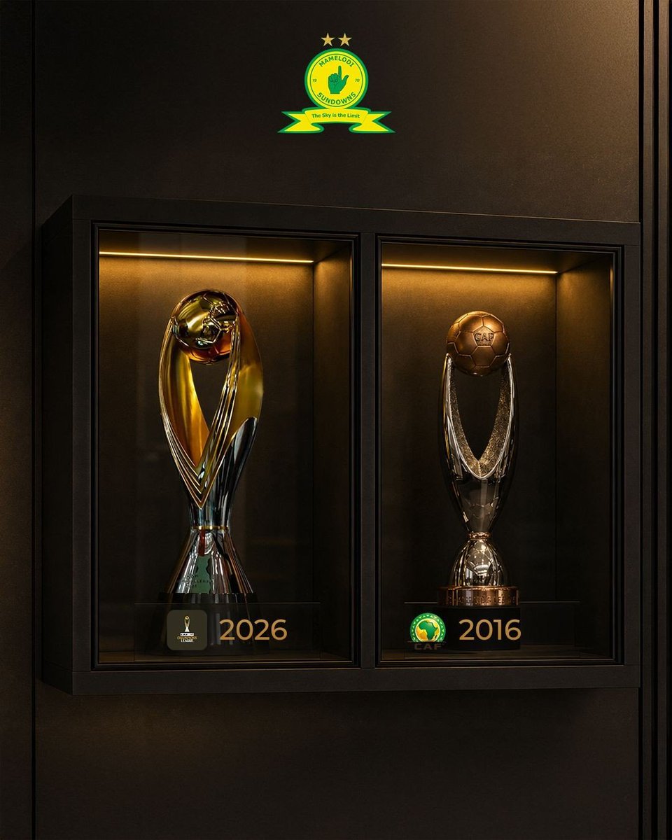 ntuthukosilo's tweet photo. Sundowns fans still have 2 stars atbthe end of their username. The treble came and went kanjalo nje . https://t.co/u3cKGDVWHG