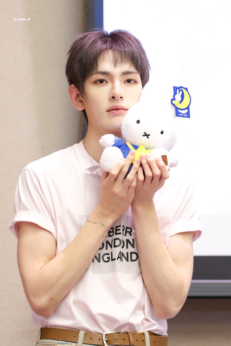 O_himu_O's tweet photo. 260724 충칭

💙⁎ •͈ ༝ •͈ ⁎💙

#이펙스 #뮤 #MU #EPEX https://t.co/r2Kz311UNA