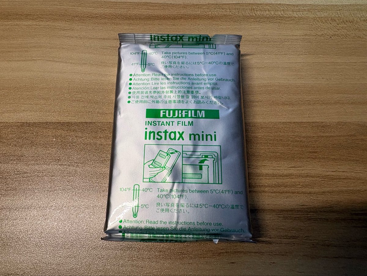 baeginagain_'s tweet photo. ฟิล์มโพลารอยด์ instax mini 
แบบซอง10ใบ 300฿ รวมส่งค่ะ

หมดอายุ 3/2028

#ฟิล์มโพลารอยด์ #ฟิล์มinstax 
#ฟิล์มกล้อง #ฟิล์ม #กล้องโพลารอยด์ #instaxmini https://t.co/TE5GVhnhXY