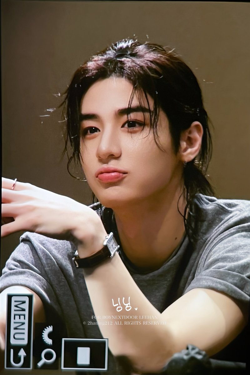 seaofhan's tweet photo. CANTIK BANGET T____T https://t.co/LtRgap8Mvd