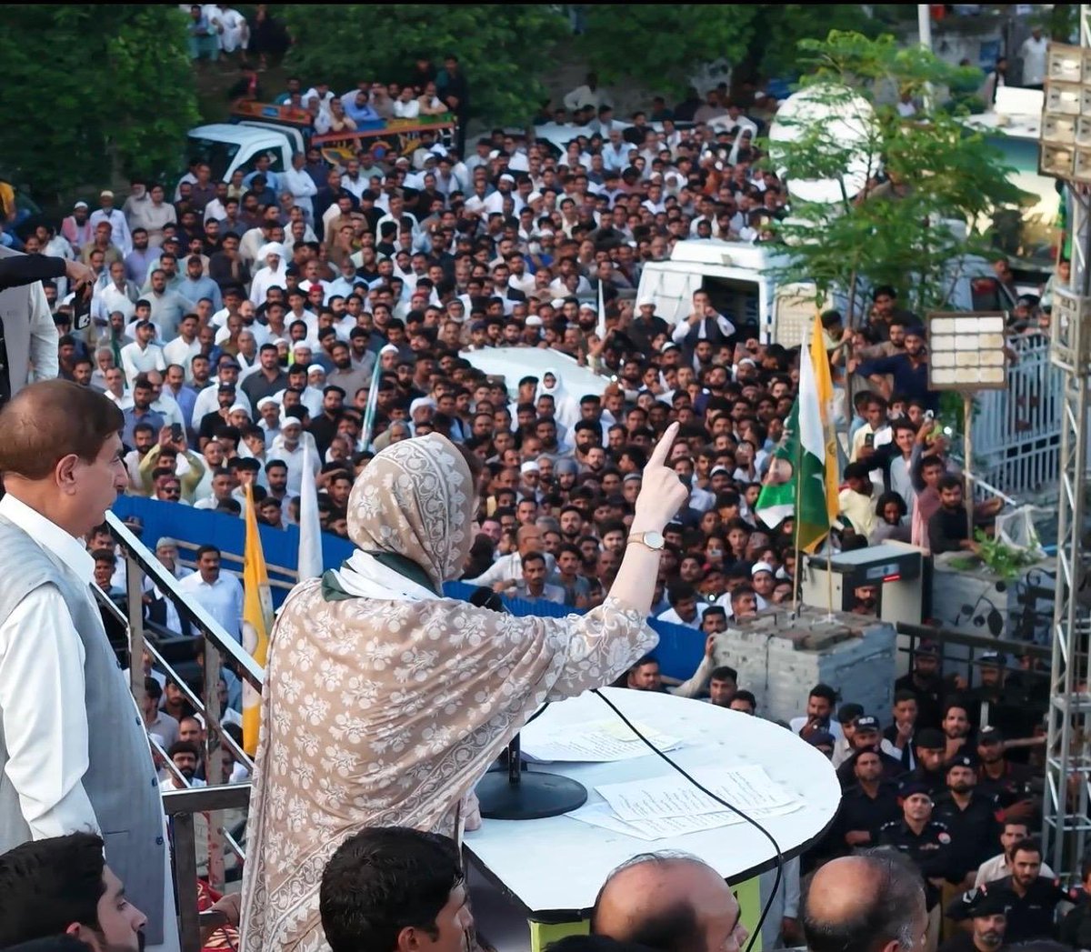 atizaztariqkhan's tweet photo. میرپور کا فیصلہ
انشاءاللہ شیر اک واری فیر🔥✌️ https://t.co/Gq6oD57WZA