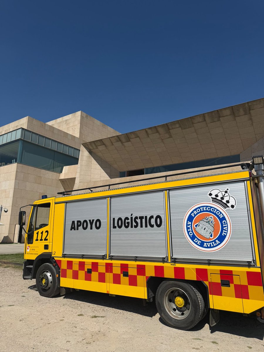 LIENZONORTE's tweet photo. Desde ayer, el Lienzo Norte es un centro de apoyo logístico para los afectados por #IFBurgohondo.

Todos deseamos que las personas afectadas puedan regresar pronto a sus hogares, y agradecemos a los equipos de emergencia y voluntariado su trabajo durante estos días 🙏🏽 https://t.co/t1irEqc24S