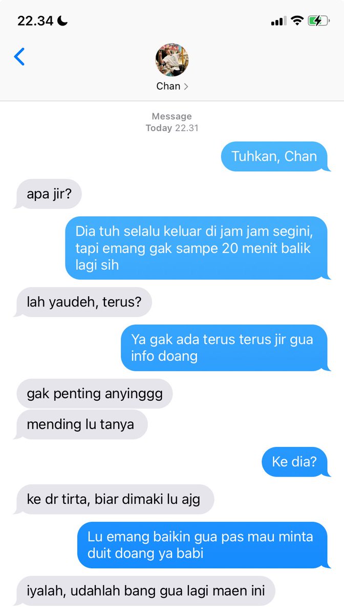 distrioct's tweet photo. Penghuni kamar nomor 04 https://t.co/JMrt0QJumm