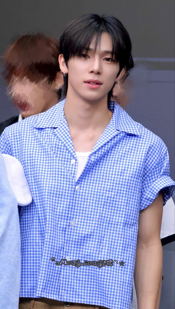mong_mong912's tweet photo. 260720 SOUNDWAVE FANSIGN 🇰🇷
{SOGEON🐾}

💙

#NEXZ #SOGEON 
#ネクスジ　#ソゴン
#넥스지 #소건 https://t.co/hAD1vxyMT7