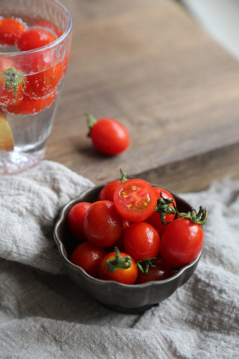 GonzaloGin1mc's tweet photo. Just tried the new organic cherry tomatoes from local farm  Super juicy, sweet with no weird aftertaste—perfect for salads or snacking! Highly recommend adding these to your grocery list.， https://t.co/3yp5tPS3TA