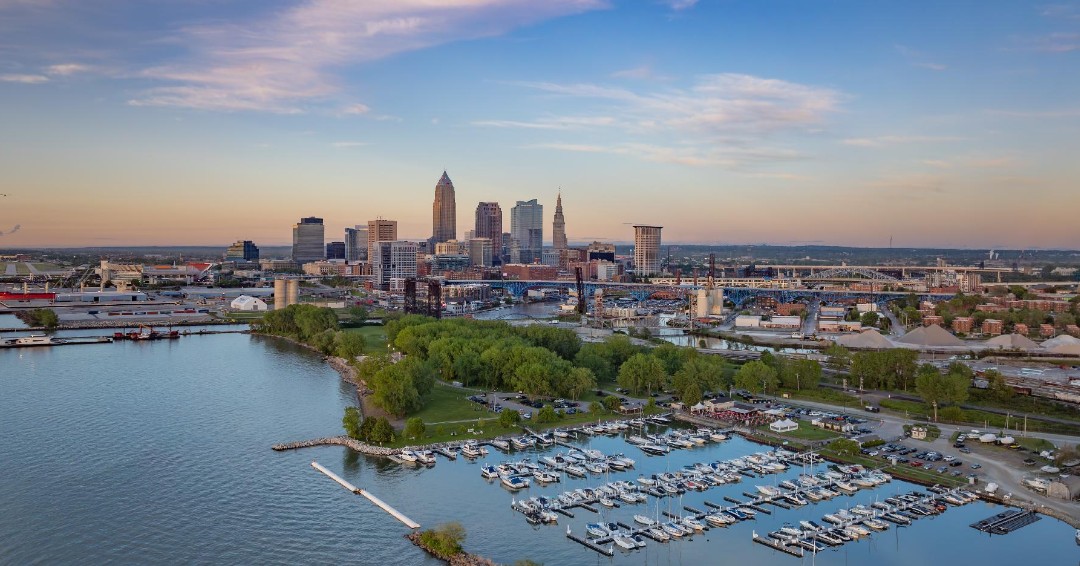 TheCLE's tweet photo. Some people chase a new address.
We just keep giving them reasons to come back.
Start with these 23 ... https://t.co/6xOs0lfCHD

📸: Thomas Wasinski

#thelandforlife https://t.co/AGTabLnklo