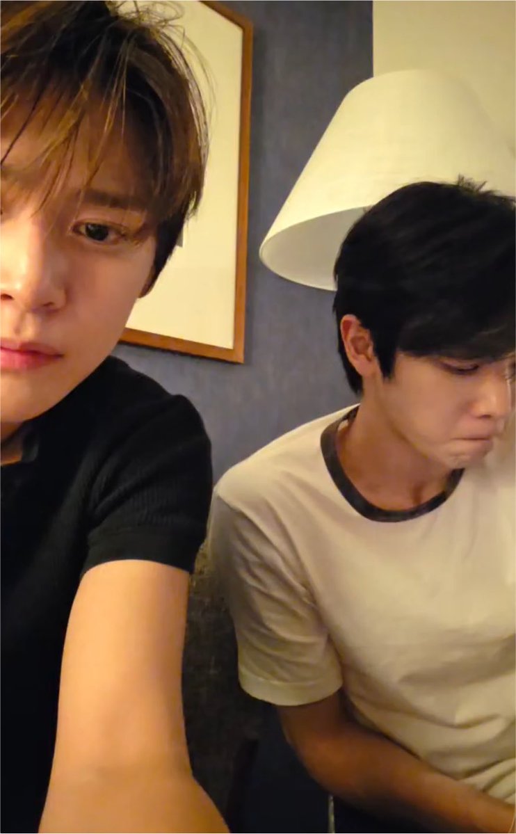 n0_39_'s tweet photo. 왔다 ㅅㅂ… https://t.co/BZUEDIO9Gq