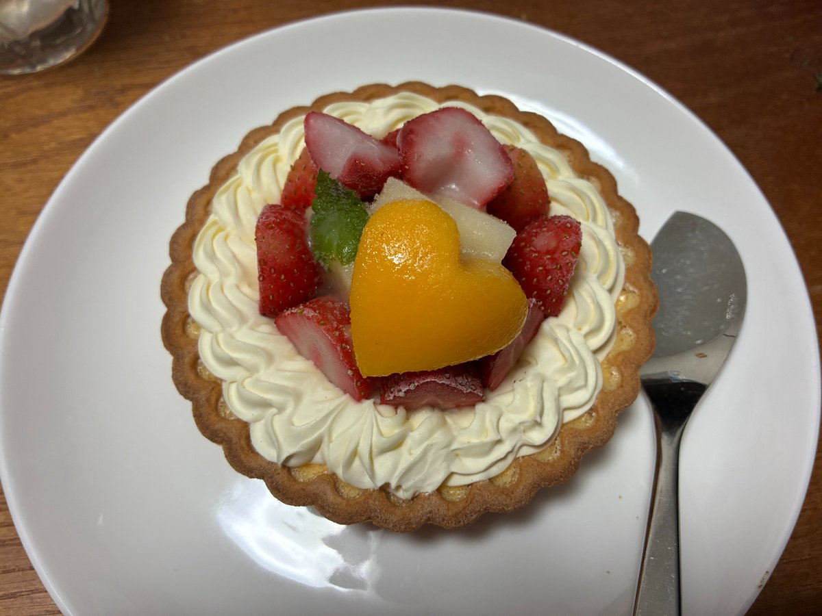 Pero_255's tweet photo. @hinatama_ch 果物、生地、クリーム、全部美味しゅうございました～！ごちそうさま！美味しいチーズタルトありがとう！ https://t.co/HxspBOXCMc