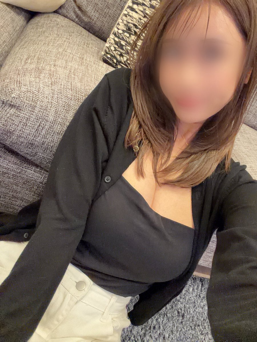chiyuu_ol's tweet photo. ちぃです🫶🏻この度Xのアカウントを開設しました〜！マイペースに更新していきます🥰フォローしてね💓 https://t.co/ySHe7TUEPq