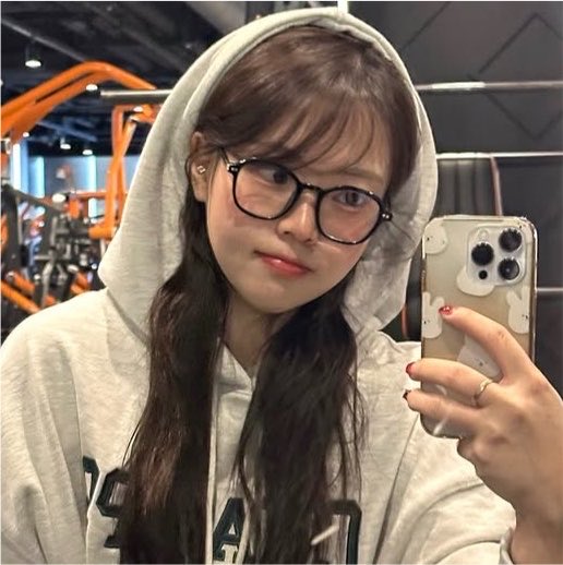 hyeiseon's tweet photo. https://t.co/MgOmcMKcoC