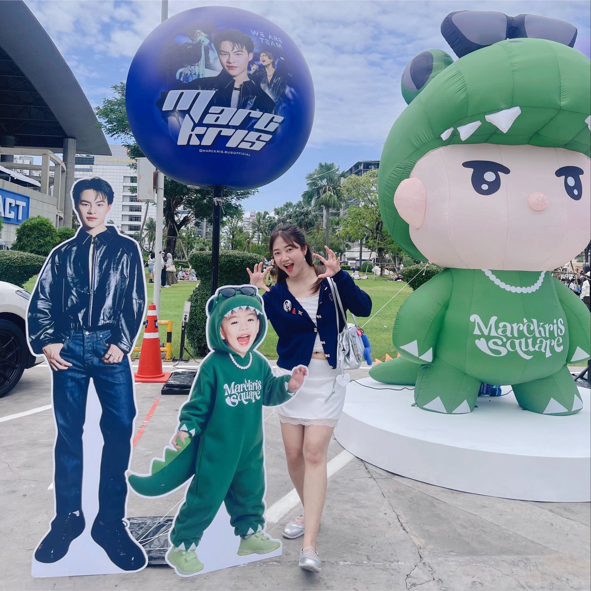 DressesViolet's tweet photo. เจอกันอีกแล้ววว เจ้าจิ้ดดด 🦖 
ตัวเล็กนิดเดียวว 🦖🤏🏻

#MARCKRIS 
#BUS_LIGHTASONE 
#BUS_LIGHTASONE_D1 https://t.co/ZAHjmfj602