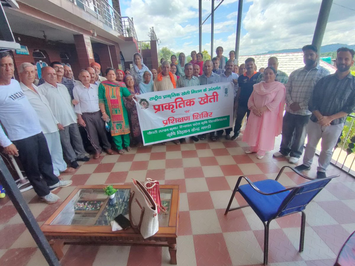kvkmandihp1's tweet photo. Training programme on natural farming under NMNF for farmers of Jodan cluster of Dharampur block by KVK Mandi.@icarindia @atari1icar @AgriGoI @ChouhanShivraj @HPAUbest #icarindia #atariicar #AgriGoI @OfficeofSSC @PMOIndia #ICAR #DKMA #Naturalfarming https://t.co/huMxnMbT1h