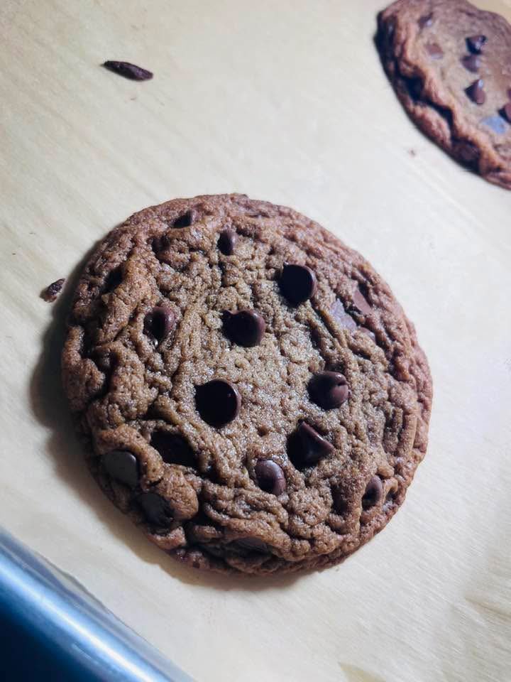 eboneerachelle's tweet photo. Gotta taste test my double chocolate chip cookie when ion even like regular chocolate chip cookies 🥴 https://t.co/sVOzSsnR63