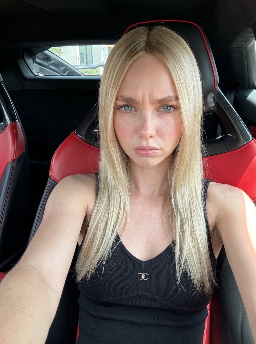 StephanieIsGod's tweet photo. @MentalVTiny @DenDegradation I don't know, Travis. Lately, you have not been loyal enough🤔 https://t.co/5uRxmR0VOo