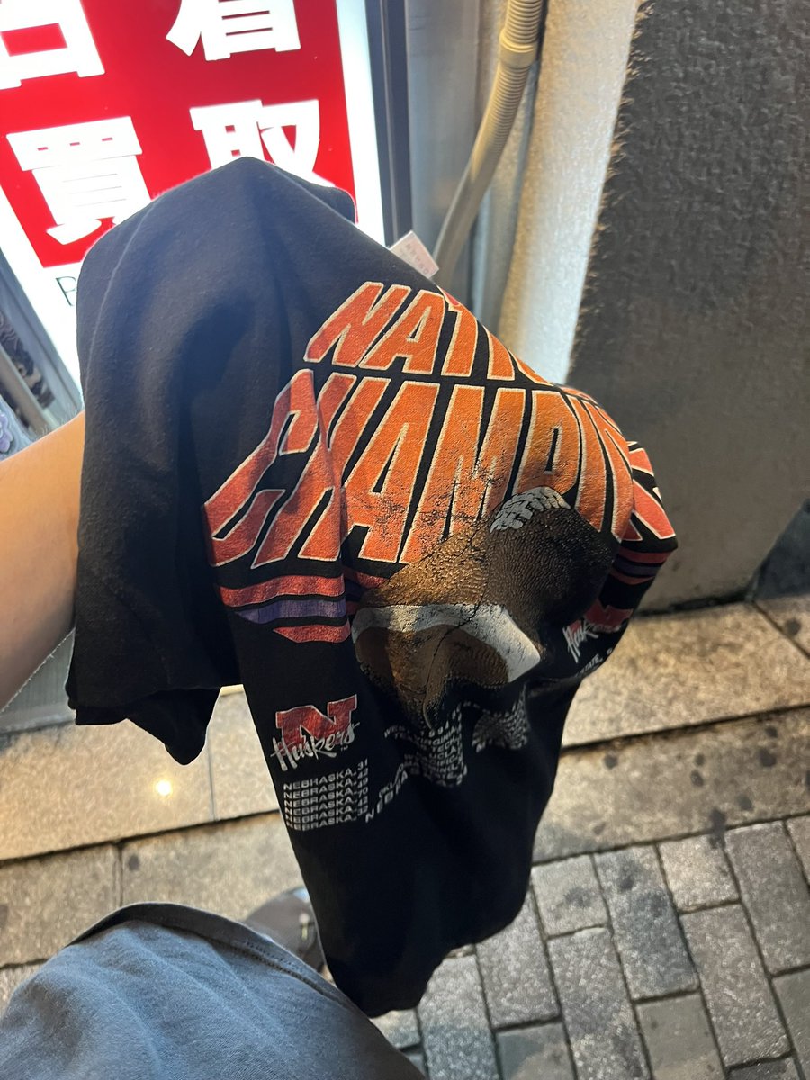 takmiii's tweet photo. イカしたデカ古着を買いました https://t.co/62HRu8Tqn1