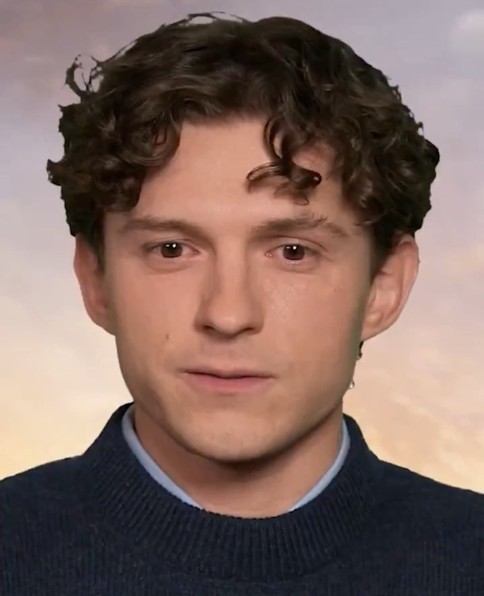 chrislarbsyou's tweet photo. these moments of pure panic for tom holland back to back im crying https://t.co/5GxDqjdYZx