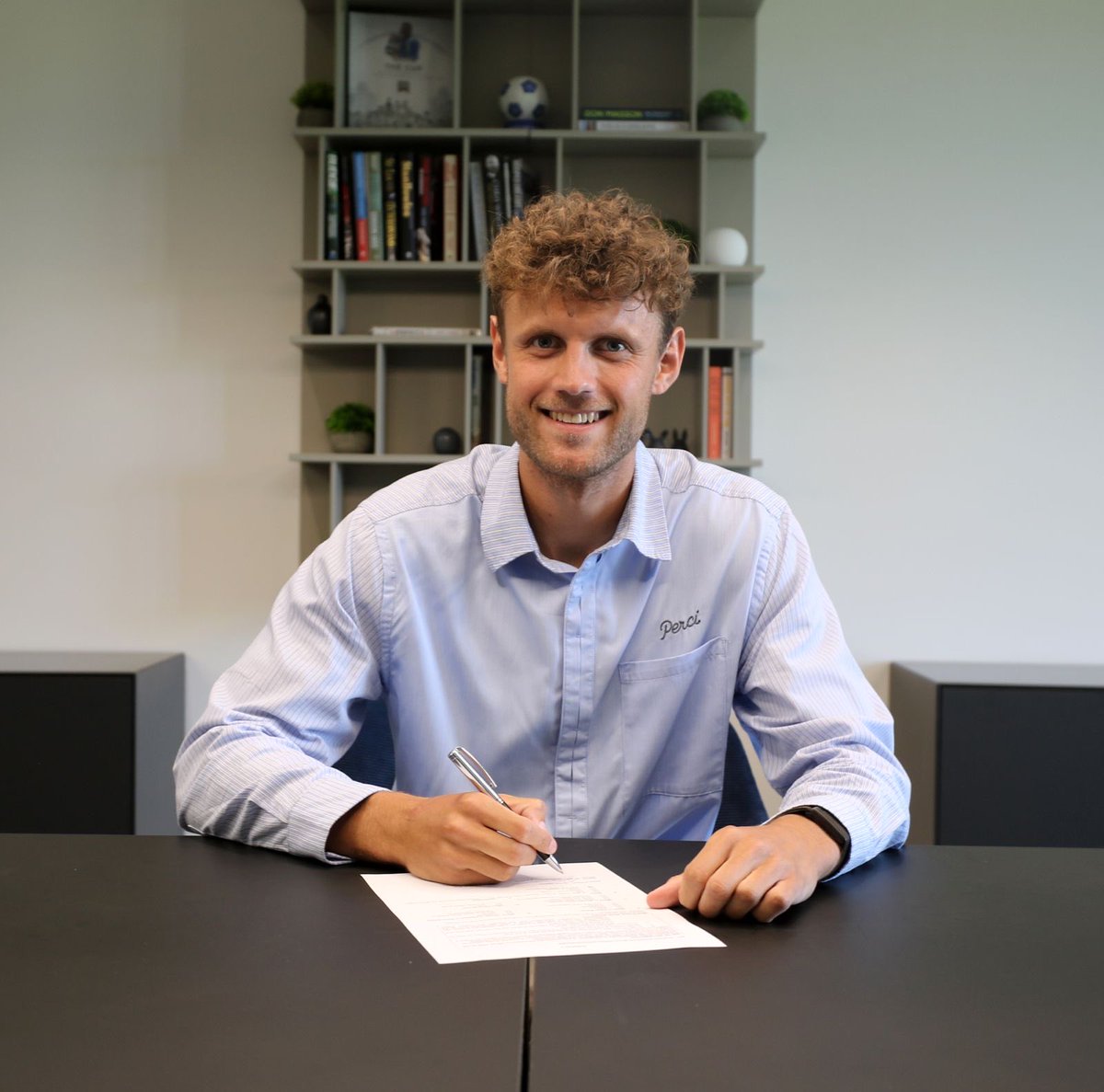 nicolas_madsen's tweet photo. What better way to make my first post.

Extremely pleased to extend my contract with this special club, @QPR 💙🤍 https://t.co/vVf5M9Bn3J