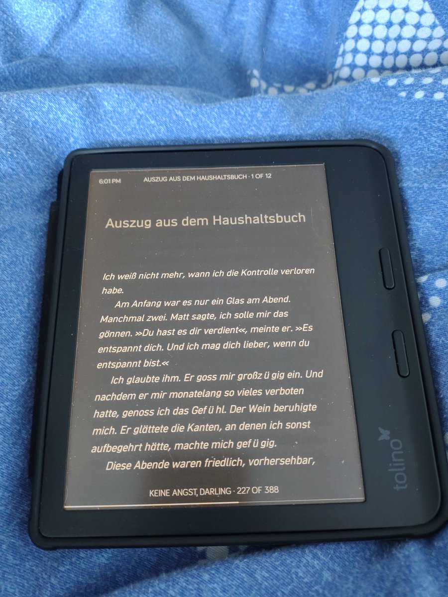 literatere's tweet photo. I'm finally reading https://t.co/aaqv6b4cU9