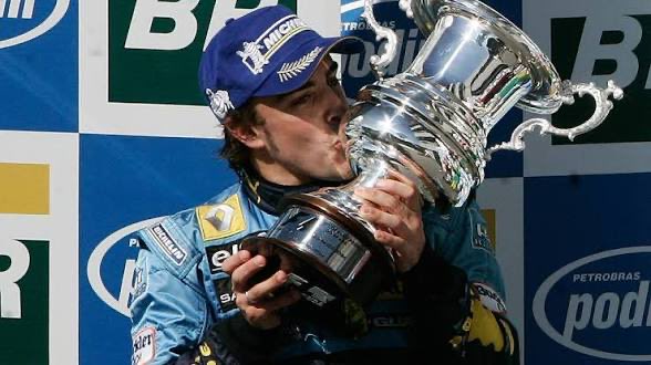 famathellamacfa's tweet photo. @NikiNikitaLiana Jajajajaja nuuuuuu hasta en la F1 lloran. No podes ser tan negro y puto Franco nunca vas a ser esto @FranColapinto https://t.co/5vKwTQEGIz