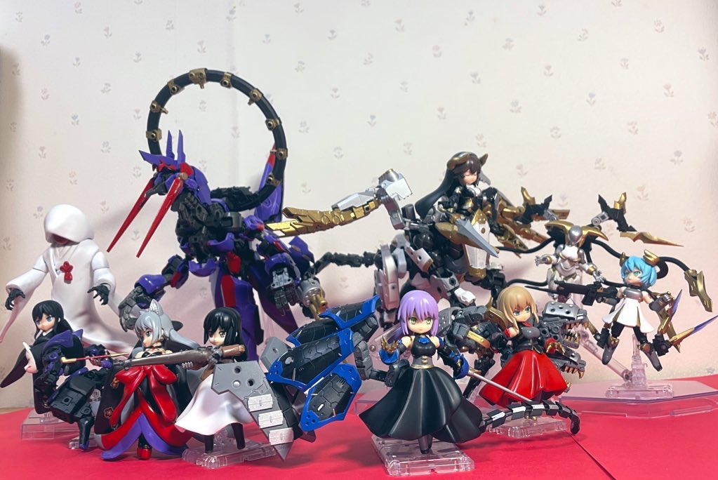 myojin1230's tweet photo. #DTA10周年 
10周年おめでとうございます。
気づけばかなりの大所帯、色々な背景や勢力の子達を作ってまいりました。
これからももっと、うちのたいちょーの生きる世界を広げていきたいので、時間と体力の許す限り作り、続けていきたいですね。 https://t.co/9giqErwt0A
