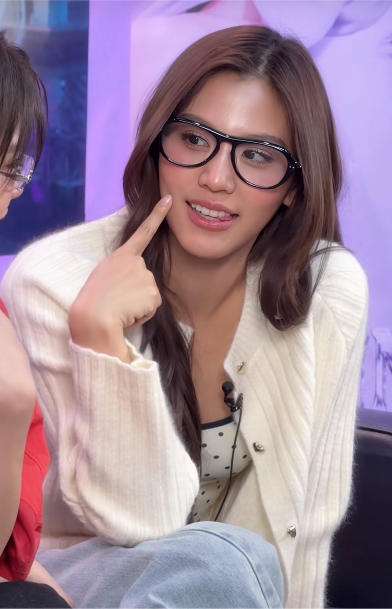 zurcmaybe's tweet photo. หึงว่ะ หวงว่ะ อยากมีสิดว่ะ https://t.co/t7TfHfAXkP