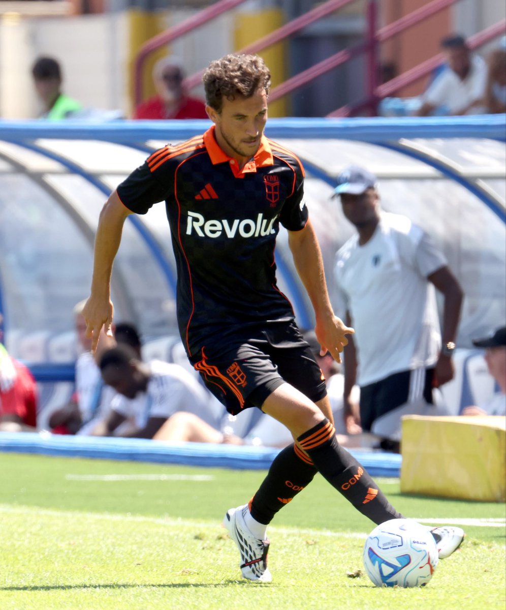 LuisMilla_6's tweet photo. Prendendo ritmo 💙💪🏻 @Como_1907 https://t.co/7YJz1rE4oo