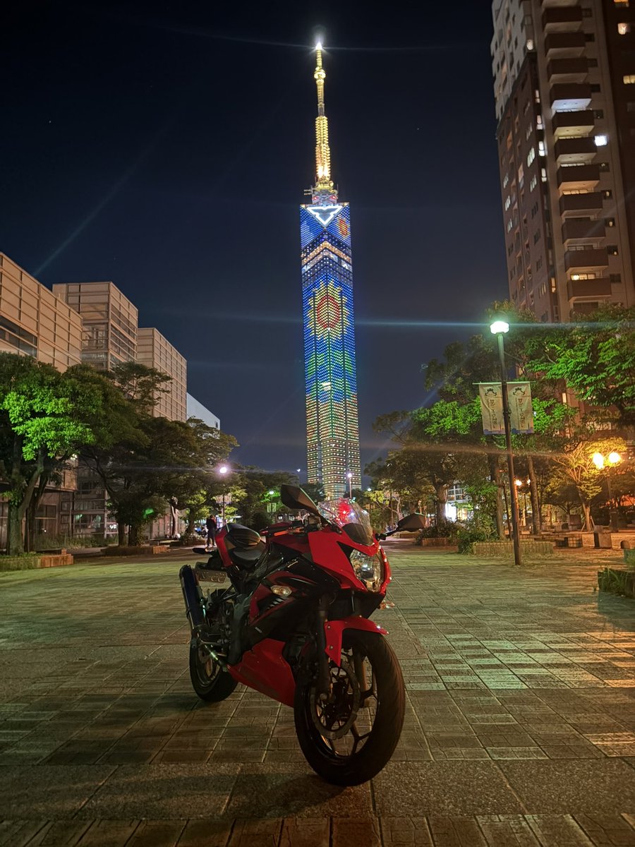 la530s's tweet photo. 志賀島～ポートタワー～福岡タワー～太宰府駅前
行って帰宅して車に乗り換えて
マックなう(2026/07/25 00:59:08) https://t.co/pl8XrJrDzf