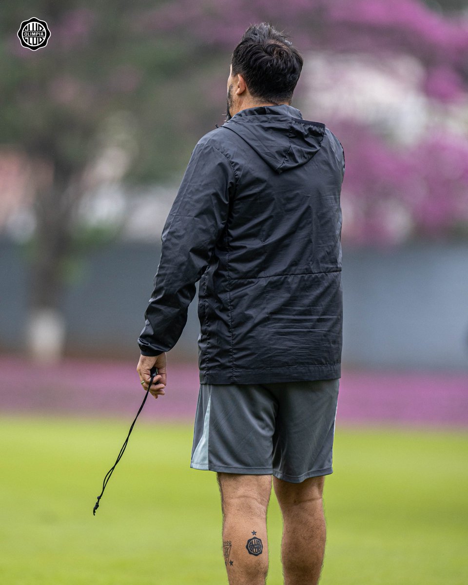 elClubOlimpia's tweet photo. Olimpia no se explica. Se siente. https://t.co/bO2mksApRs