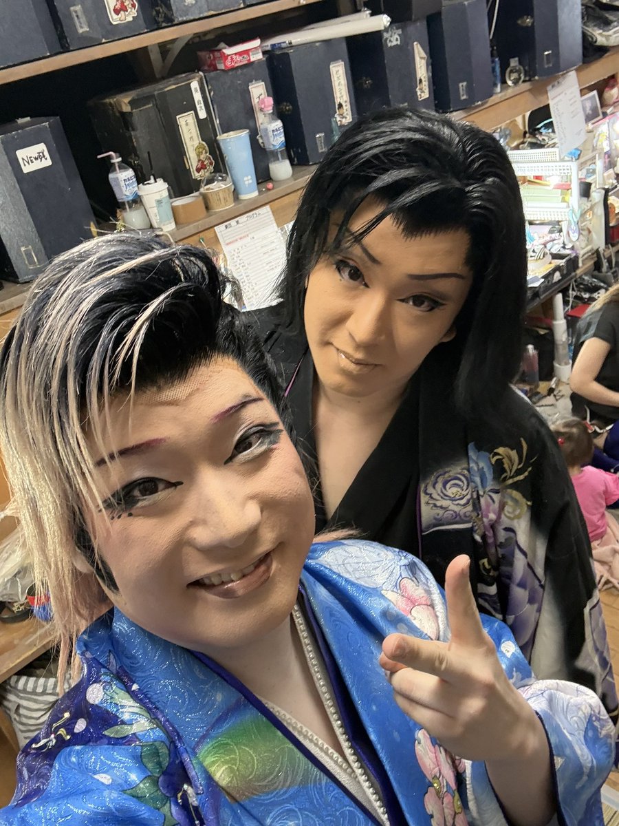 ayumundesse's tweet photo. 今日は浅草木馬館✨楽しかったです‼️
来てくださった皆様に感謝✨
先生とだけw撮れた一枚🤣 https://t.co/DQEMUpXGd3