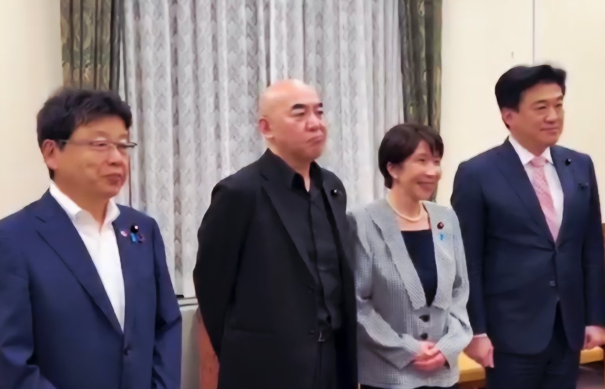 amesanRe1020's tweet photo. 他の党なら
嘘でも笑顔を作る場面なんやろうな

見てよコレ

悔しくて
納得いかなくて
怒ってて……
それを隠そうとしない

そういうとこよ！！！

 だから
 #日本保守党 なんですよ！！！！

そのまま突き進んで！ https://t.co/H3H0hWum8E