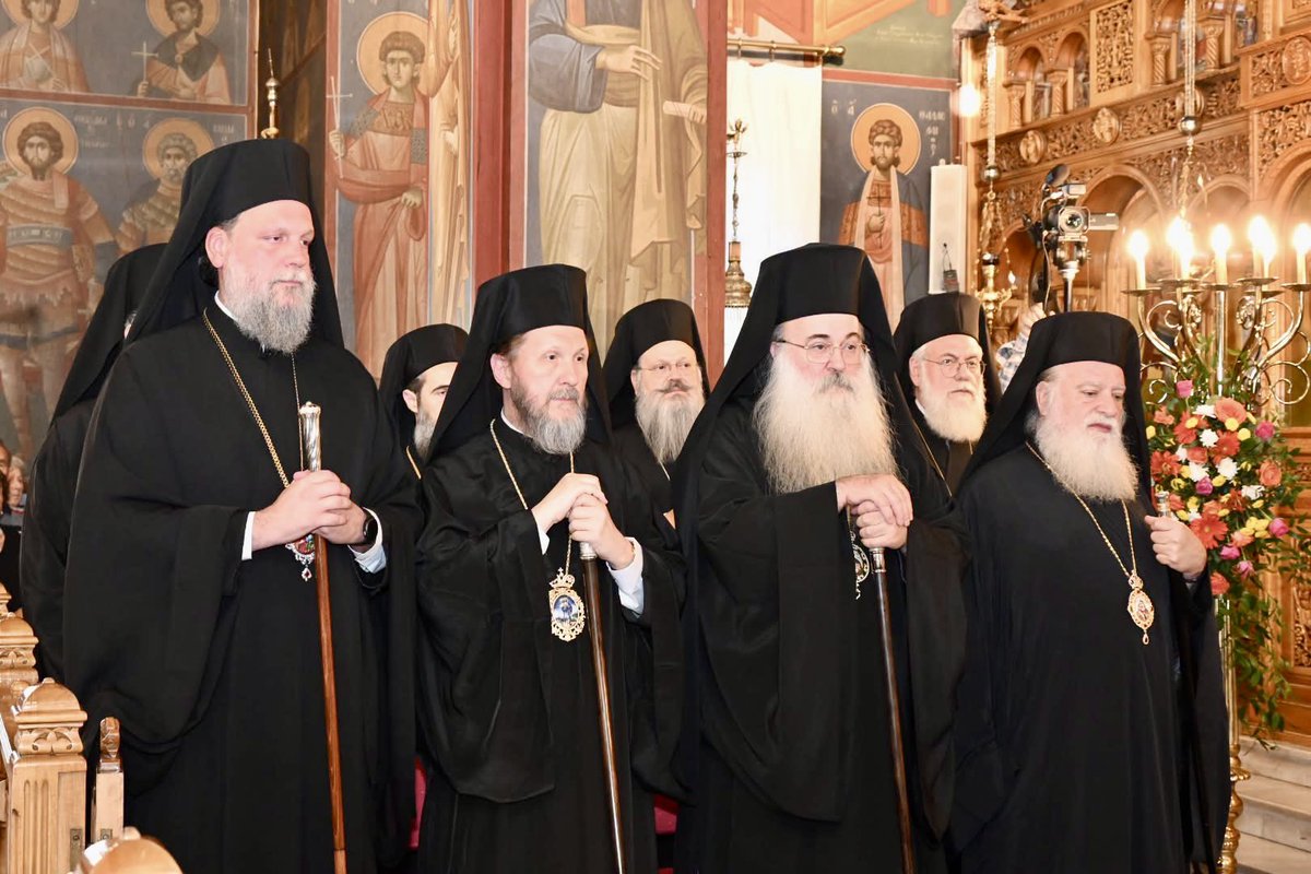 MixalisVrettos's tweet photo. Χρόνια πολλά, Σεβασμιώτατε! Ο Θεός να σας χαρίζει πάντοτε υγεία, φώτιση και κάθε ευλογία.
#Μαζί_ζούμε #Μαζί_δημιουργούμε 
#MixalisV https://t.co/pwZlJWAylg