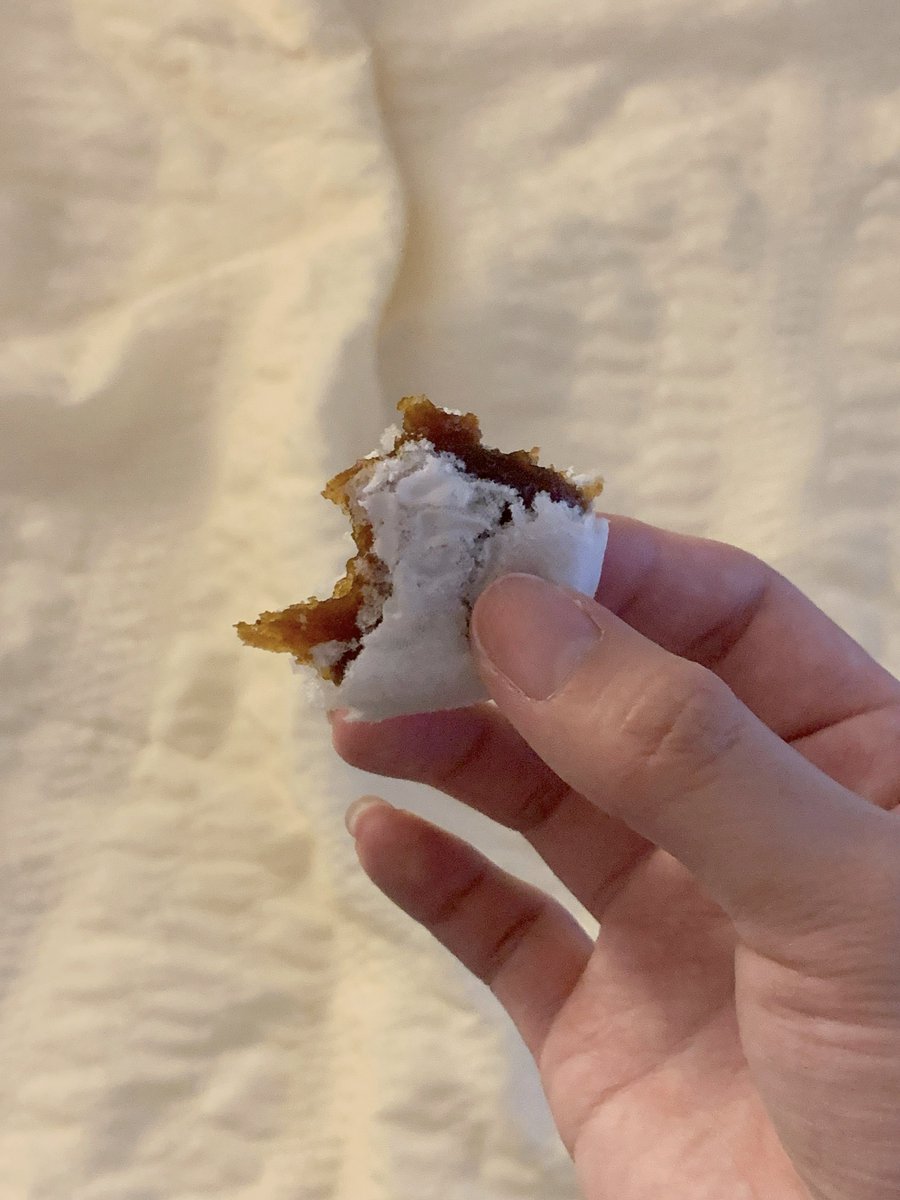 lily_da_'s tweet photo. 이게 뭐가 맛있다는거지? 해놓고
연달아 5봉지 까먹고 있는 나.......
쫀득한 게 중독성있음 https://t.co/GcRX4Pxtpl