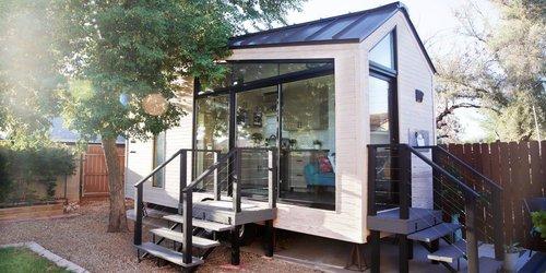 ToddJohns2's tweet photo. Dreaming of more space? These prefab houses make it easy. https://t.co/wybhKJGWRH https://t.co/VpUnKzTYBT
