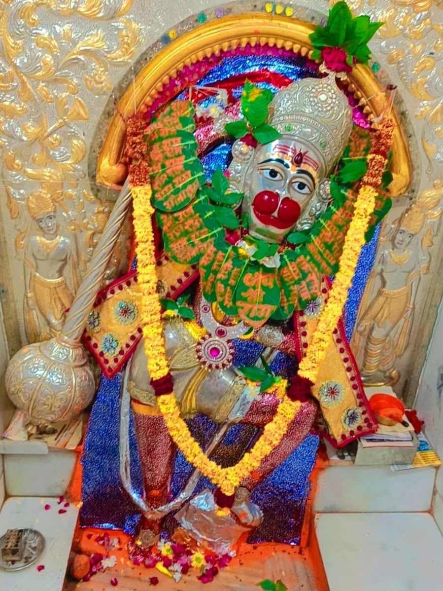 VaradaHanumanji's tweet photo. श्री हनुमानजी मन्दिर, वराड़ा
॥#जय_श्री_राम॥
🙏 श्रींगार दर्शन 🙏
शुक्रवार, 24 जुलाई 2026
मारवाड़ी मो. सं. २०८३
आषाढ़ शुक्ल पक्ष, १० (दशमी)
Friday, 24 Jul 2026
Shree Hanumanji Mandir, Varada
#WaradaHanumanji #Hanumanji #Varada #Hanuman #JayShreeRam #हनुमान #सिरोही #Warada https://t.co/0KKGv3HAej