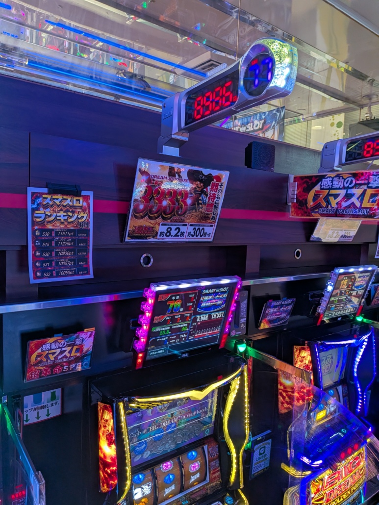 Sun_Tomishiro's tweet photo. Let's enjoy トミシロ
遊技結果を一部ご紹介📷

☆★☆★☆★☆★☆★
20円スロット
🆕東京喰種🆕　5,620枚
・ビッグドリーム　8,986枚
・沖ドキGOLD　7,562枚

2円スロット
・主役は銭形5　14,124枚

4円パチンコ
・からくりサーカス2　49,910玉
☆★☆★☆★☆★☆★ https://t.co/dZVXz5h0DA