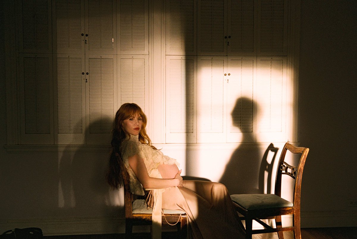 carlyraejepsen's tweet photo. Baby, one bedroom apartment, daddy and me https://t.co/TINlfoNX8d
