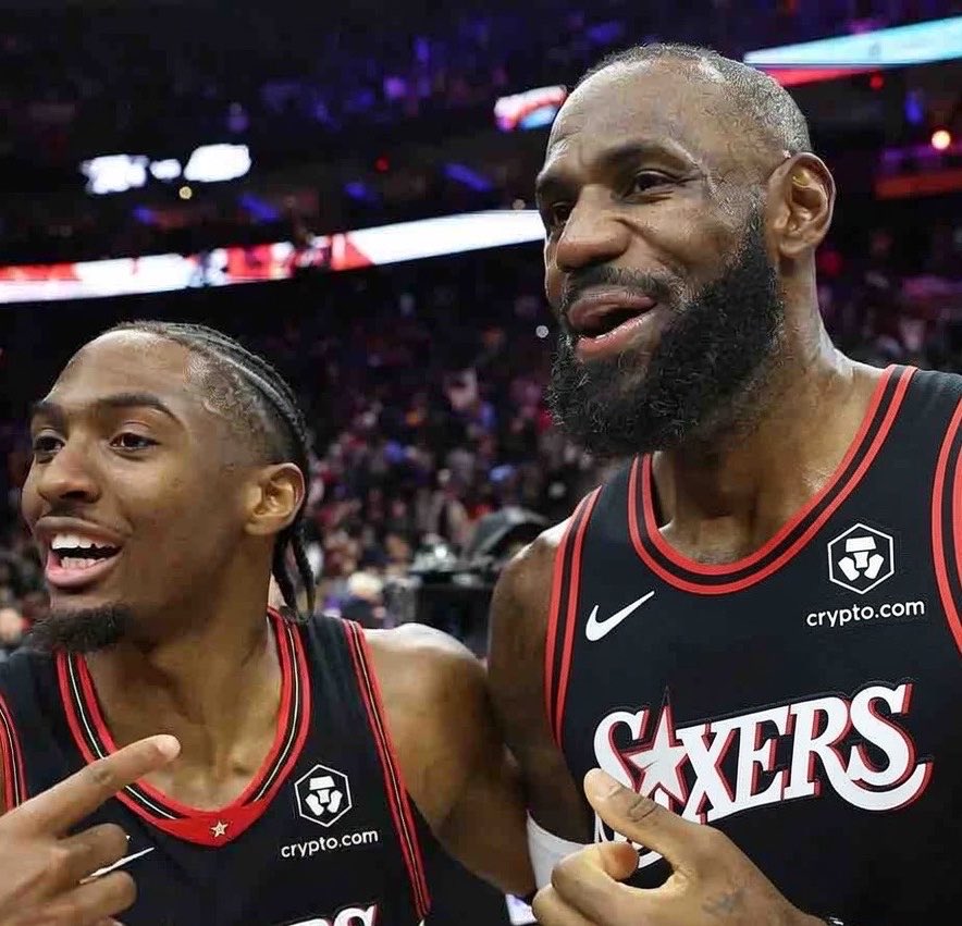 esidery's tweet photo. The Sixers’ new projected rotation after signing LeBron James:

Starters: Tyrese Maxey, VJ Edgecombe, Jaylen Brown, LeBron, Joel Embiid

Second Unit: Labaron Philon, Anfernee Simons, Justin Edwards, Dean Wade, Adem Bona https://t.co/zpGhqC2lO2