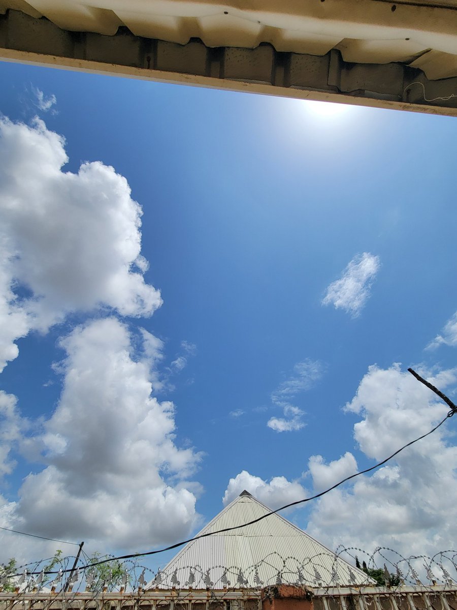 muhsin_oky's tweet photo. "No matter how short you are, if you go outside, you will see the sky" 

Note: am not in any way short
Jummah Mubarak guys https://t.co/UFLynjPwDc