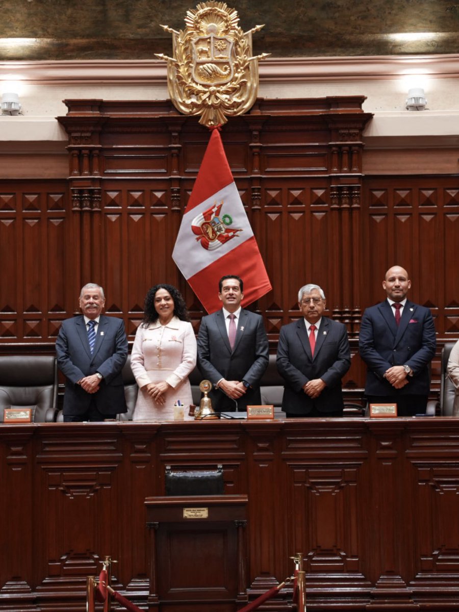 mikitorresfp's tweet photo. Con la instalación de la Junta Preparatoria, damos inicio a los actos previos a la instalación oficial del Congreso bicameral, que vuelve al Perú después de más de 30 años.

Es un honor presidir la Mesa Directiva de este importante órgano y contribuir a esta nueva etapa de la vida democrática de nuestro país. 🇵🇪