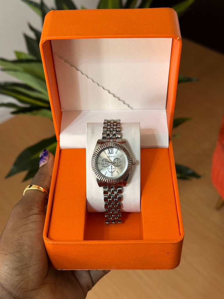 midesline1's tweet photo. Cute Ladies wristwatch for casual wear 

🏷️: ₦ 7000

Shop by sending a DM here or message on WhatsApp 0814…053…0628.

Location: Lagos state and nationwide delivery.

#ladieswristwatch #femalewristwatches #wristwatchvendor #womenwristwatch #wristwatchforwomen https://t.co/bU70m32RCy
