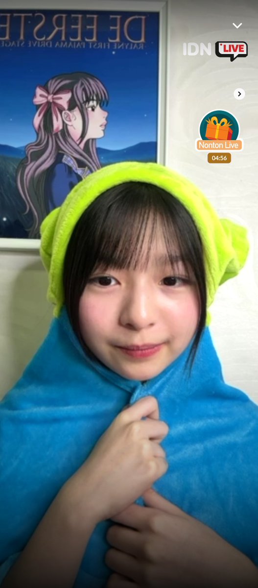 Newton7890's tweet photo. Alamak gemasna kalau anteng duduk diam dan tidak marah-marah begini 🥰

Senang bisa mendengar yapping-mu yang tak berujung itu, @Ralyne_JKT48 

Selamat beristirahat. #RaLive https://t.co/WLTZGi8jcl