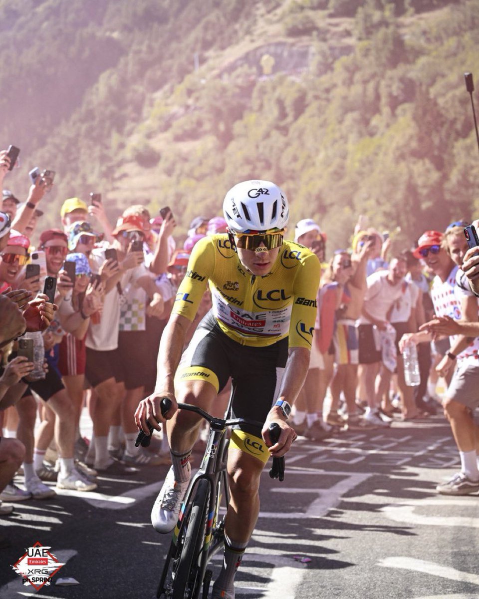 RodriSabato's tweet photo. RÉCORD DE ASCENSION EN ALPE D’ HUEZ 

35:26  |  Tadej Pogacar 2026

36:50  | Marco Pantani 1995

Estamos ante el mejor de la historia 🐐 https://t.co/pufRbbHIJD