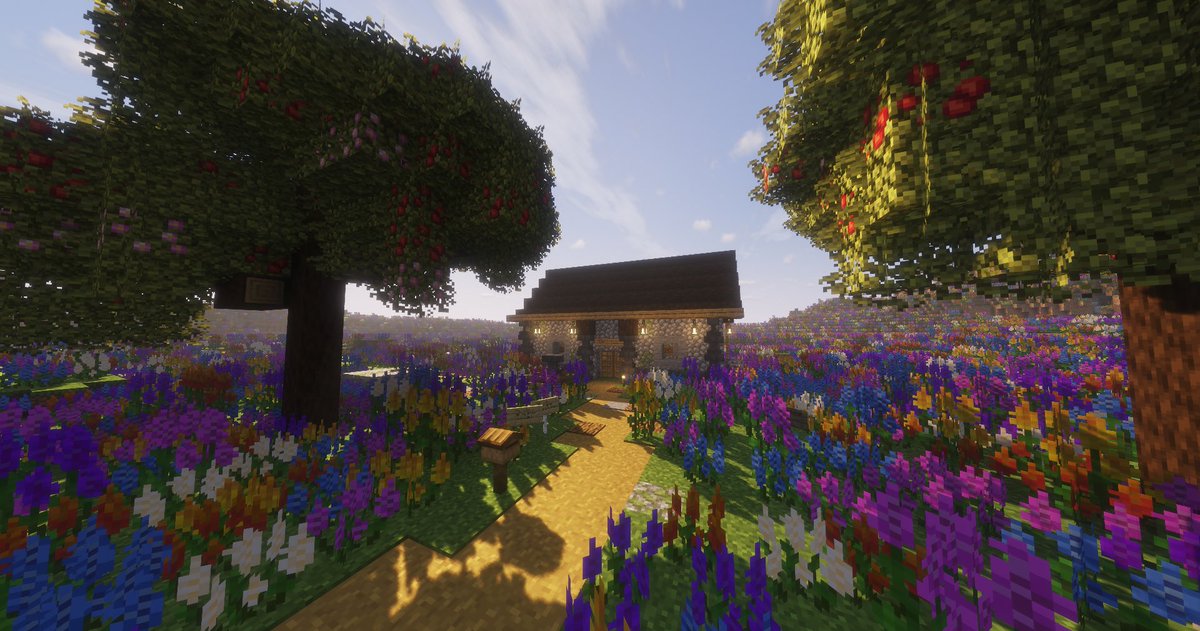 ArtoriaSmp's tweet photo. We’ve decided it’s high time to highlight the beautiful builds of our adventurers.

Starting with… “the Shit Box.” Okay, sure.
Built by the illustrious @Kazootuna! https://t.co/nIM9mf5Agg