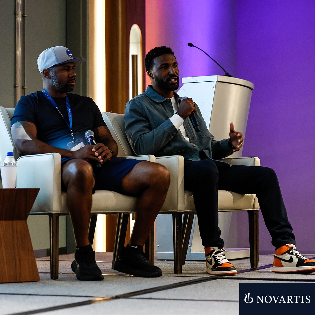 ChicagoBears's tweet photo. Once a Bear always a Bear 🤝

Over 50 former players traveled from all across the country to attend our inaugural Alumni Wellness Weekend featuring medical screenings, guest speakers and more