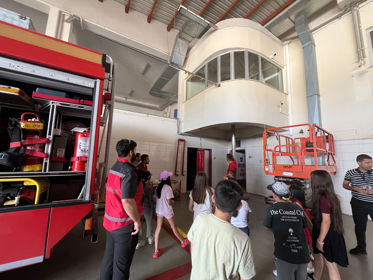 usakashim's tweet photo. Program sonunda çocuklarımıza çeşitli hediyeler takdim edildi.
Katkı ve misafirperverlikleri için Uşak Havalimanı Yönetimine, ERAH Uçuş Alanı yetkililerine ve ARFF ekibine teşekkür ederiz. https://t.co/HWeSV3n2mH