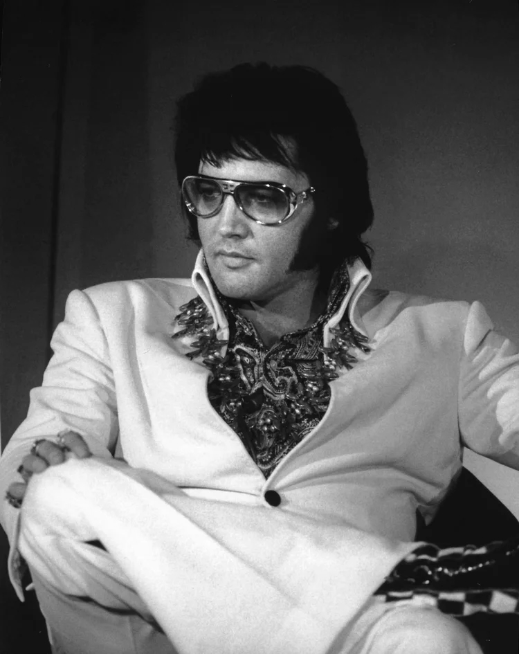 ElvisPresley's tweet photo. Elvis loved to add sunglasses to make the look even more iconic.

#ElvisPresley #Icon #Fashion #Sunglasses https://t.co/m18W5MaSuT