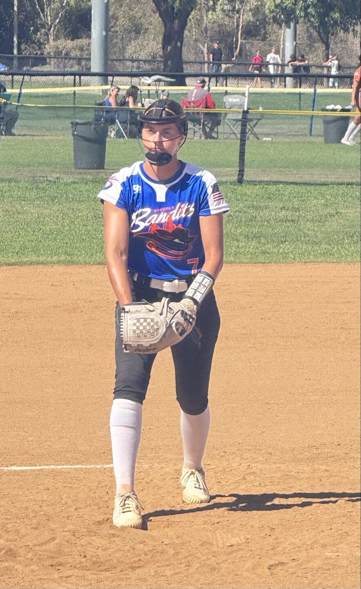 TaylorHigham_26's tweet photo. My travel ball career has come to a close after 9 years. Thanks to all my coaches and trainers and my parents. I will miss my teammates the most as we overcome injuries, blistering heat, freezing cold, and 10hr car rides to play the sport we love🧡 https://t.co/76ZArf86LV